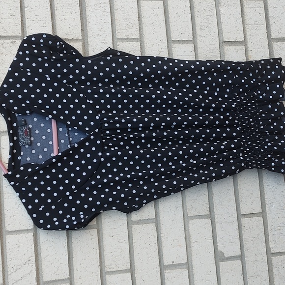 Black/White Polkadot Top - Picture 5 of 10